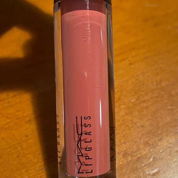 MAC Lipglass Magically Delightful ๐ - Picture 5 of 14